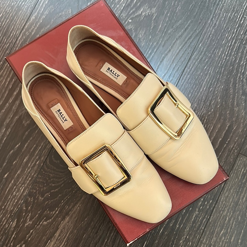 Bally Cream and Gold Flats with Buckle Detail